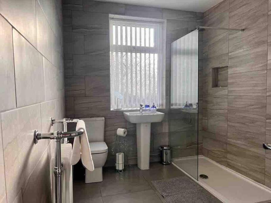 Anfield Home Sleeps 5 Close To Lfc Free Parking Liverpool Zewnętrze zdjęcie